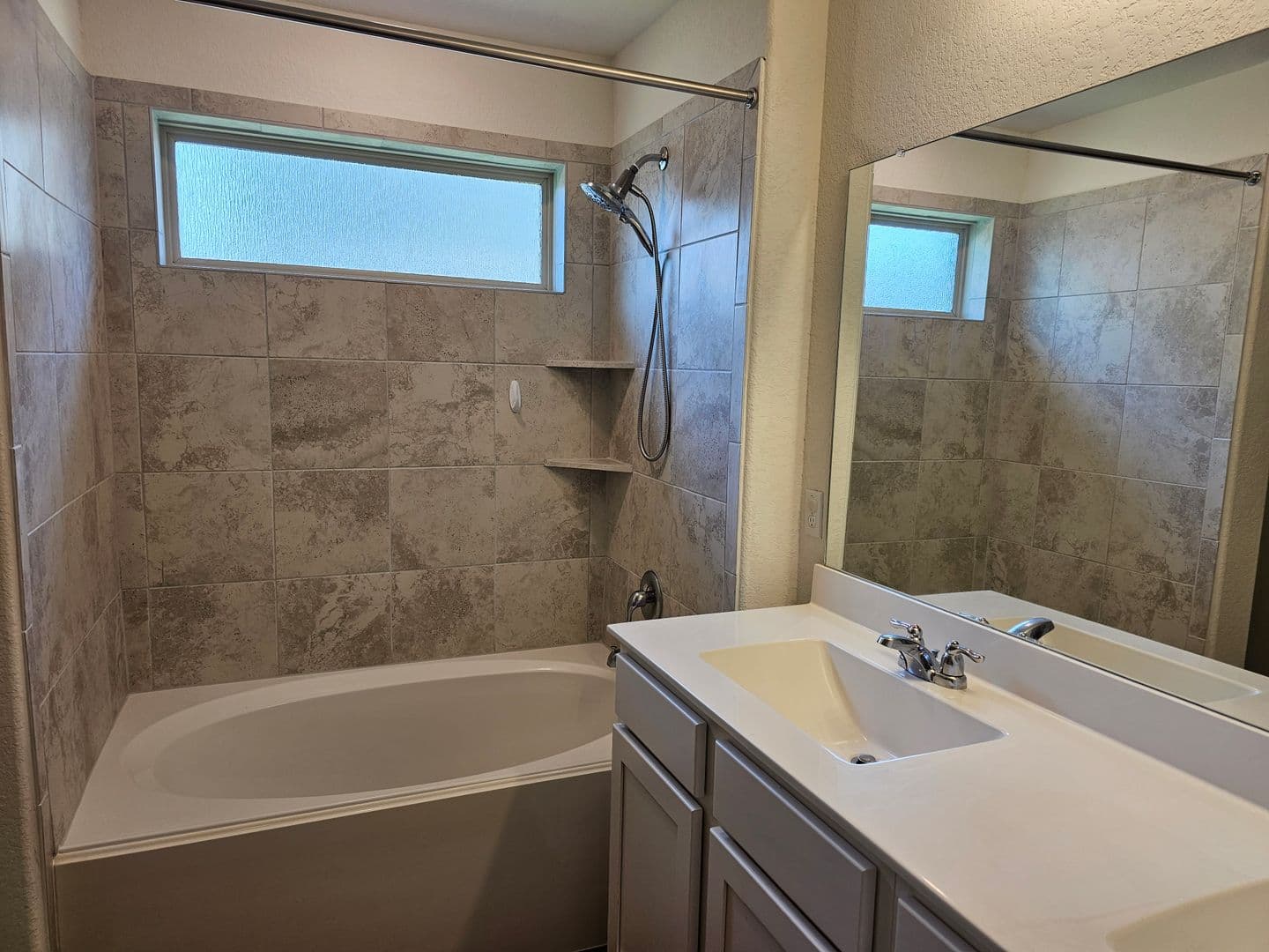 Pflugerville House: 21408 Bird Wing Dr