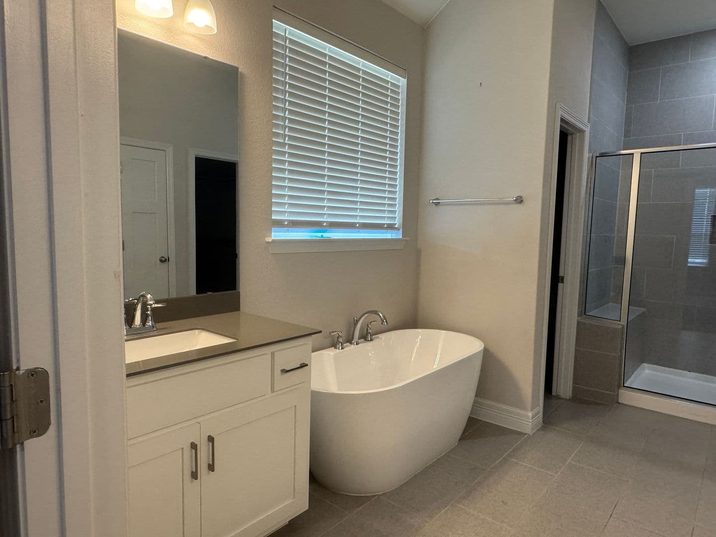 Georgetown House: 812 Karst Cv