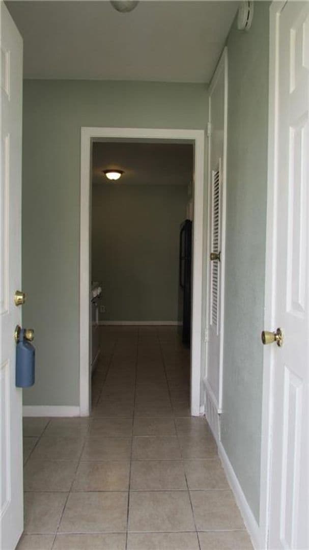 Austin Apartment: 2208 Mission Hill Circle