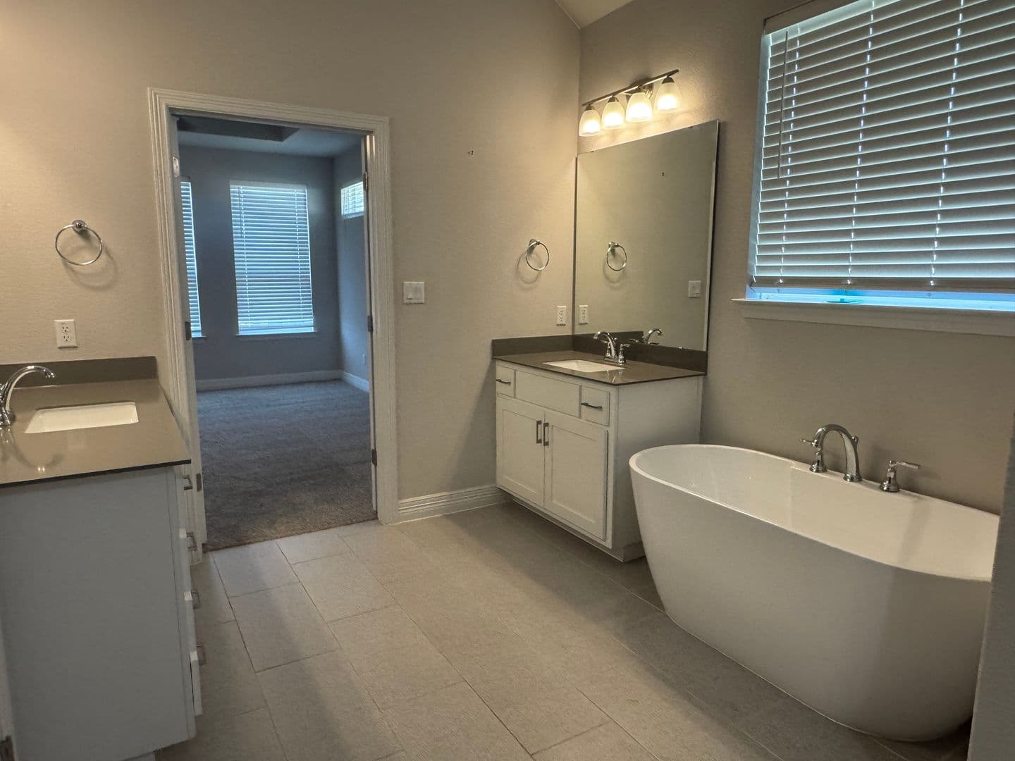 Georgetown House: 812 Karst Cv