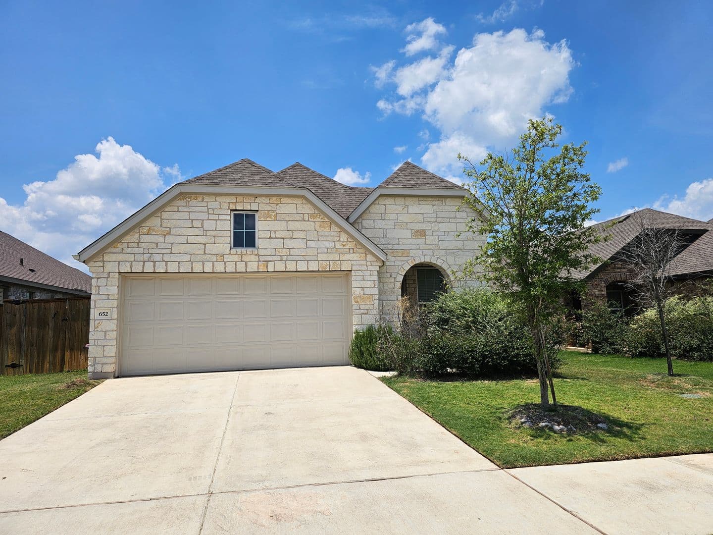 Georgetown House: 652 Pheasant Hill Ln
