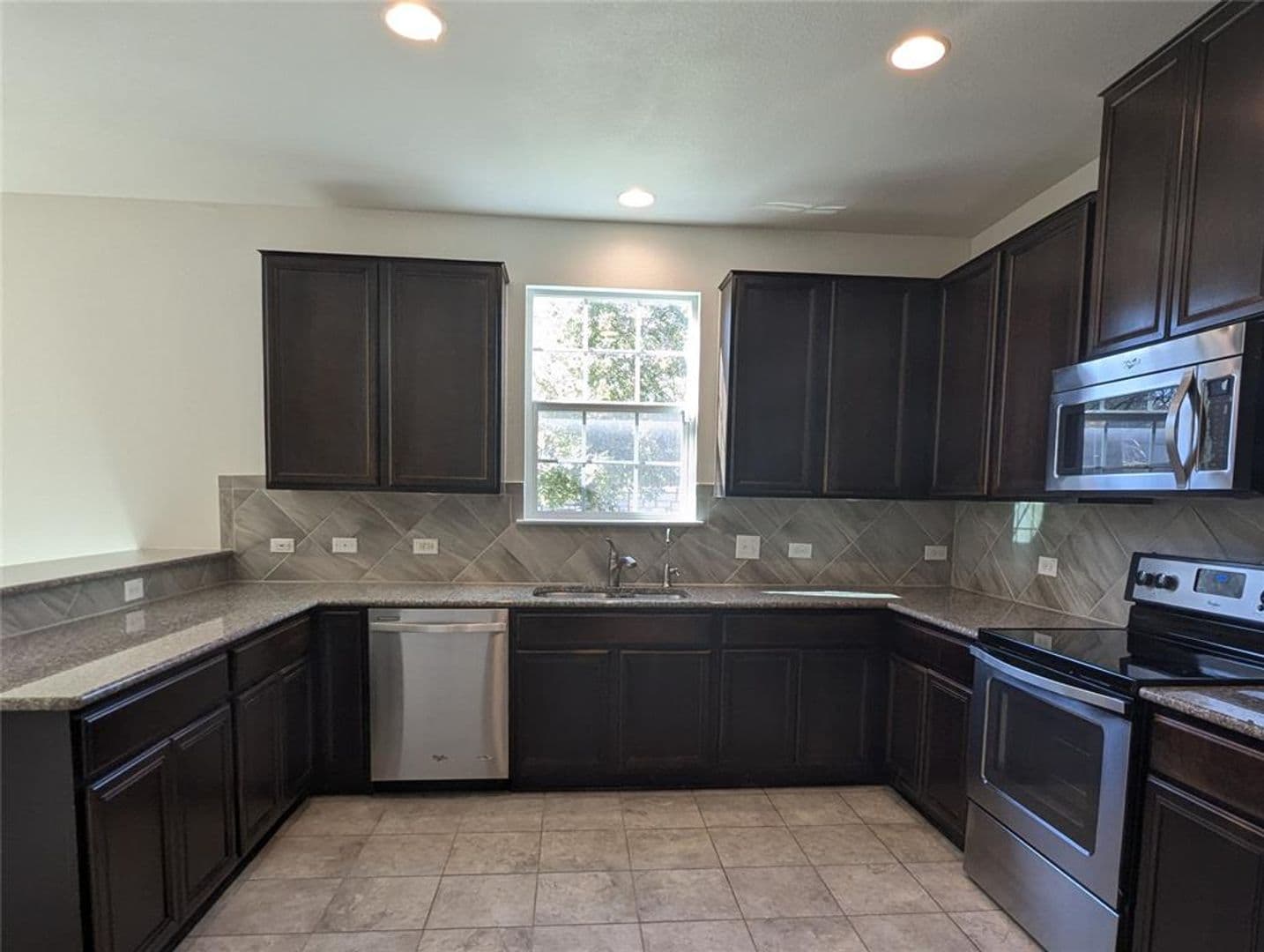 Austin House: 6805 Sunderland Trail