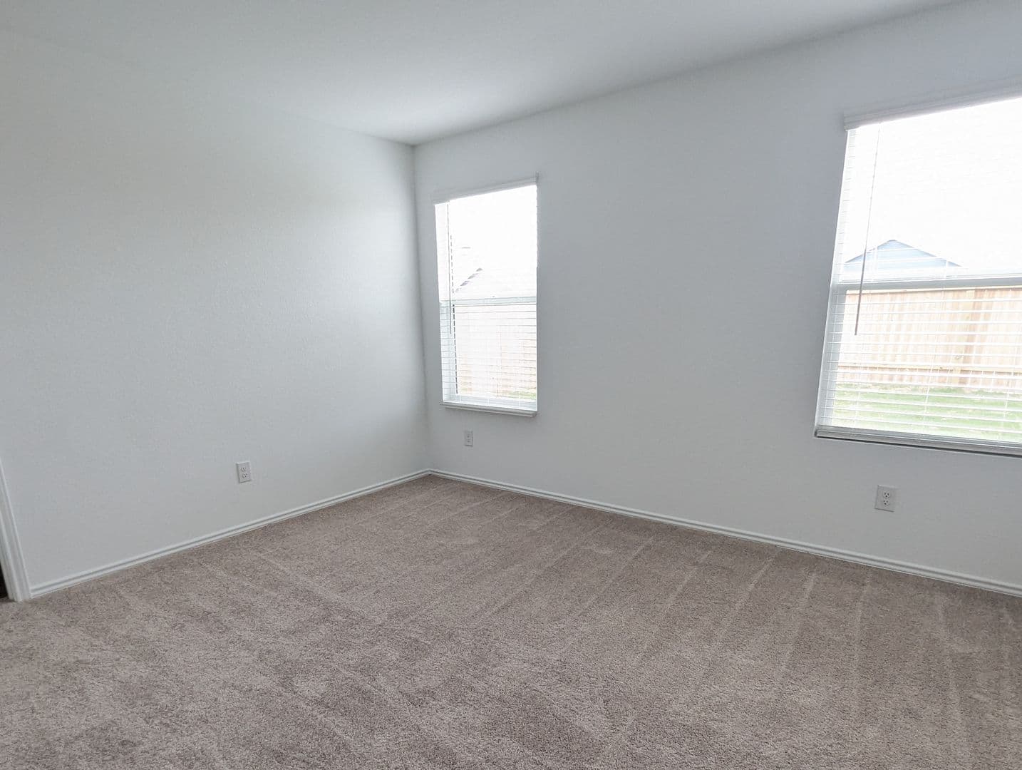 Kyle House: 152 Avre Loop