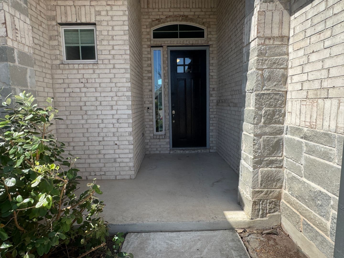 Georgetown House: 812 Karst Cv