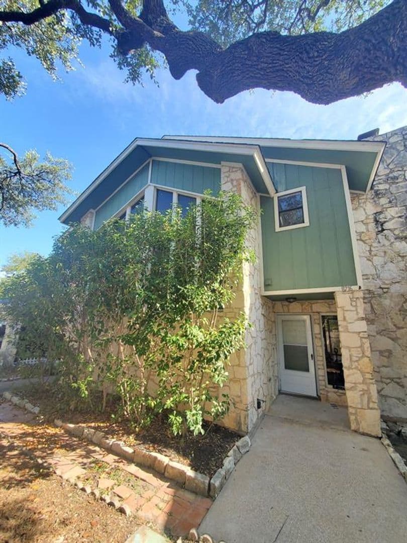 Austin Apartment: 8716 Clearbrook Trail