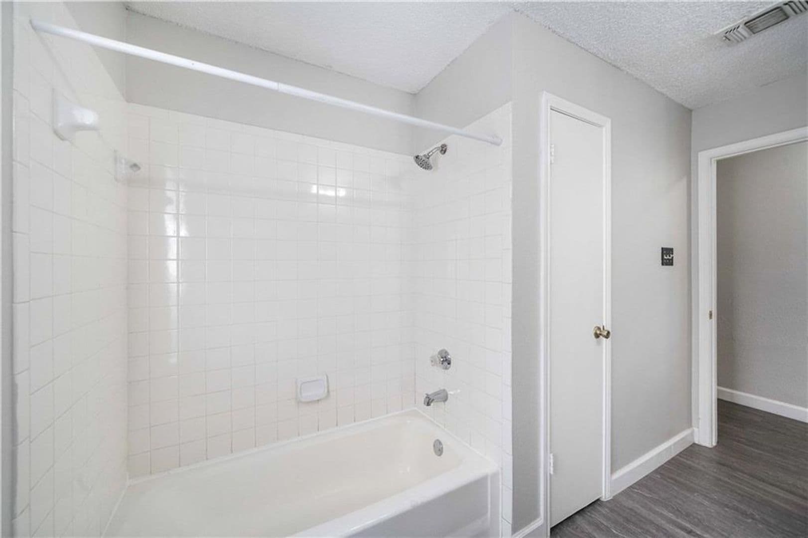 Austin Apartment: 4304 Duval Road Austin TX 78759 - Unit B