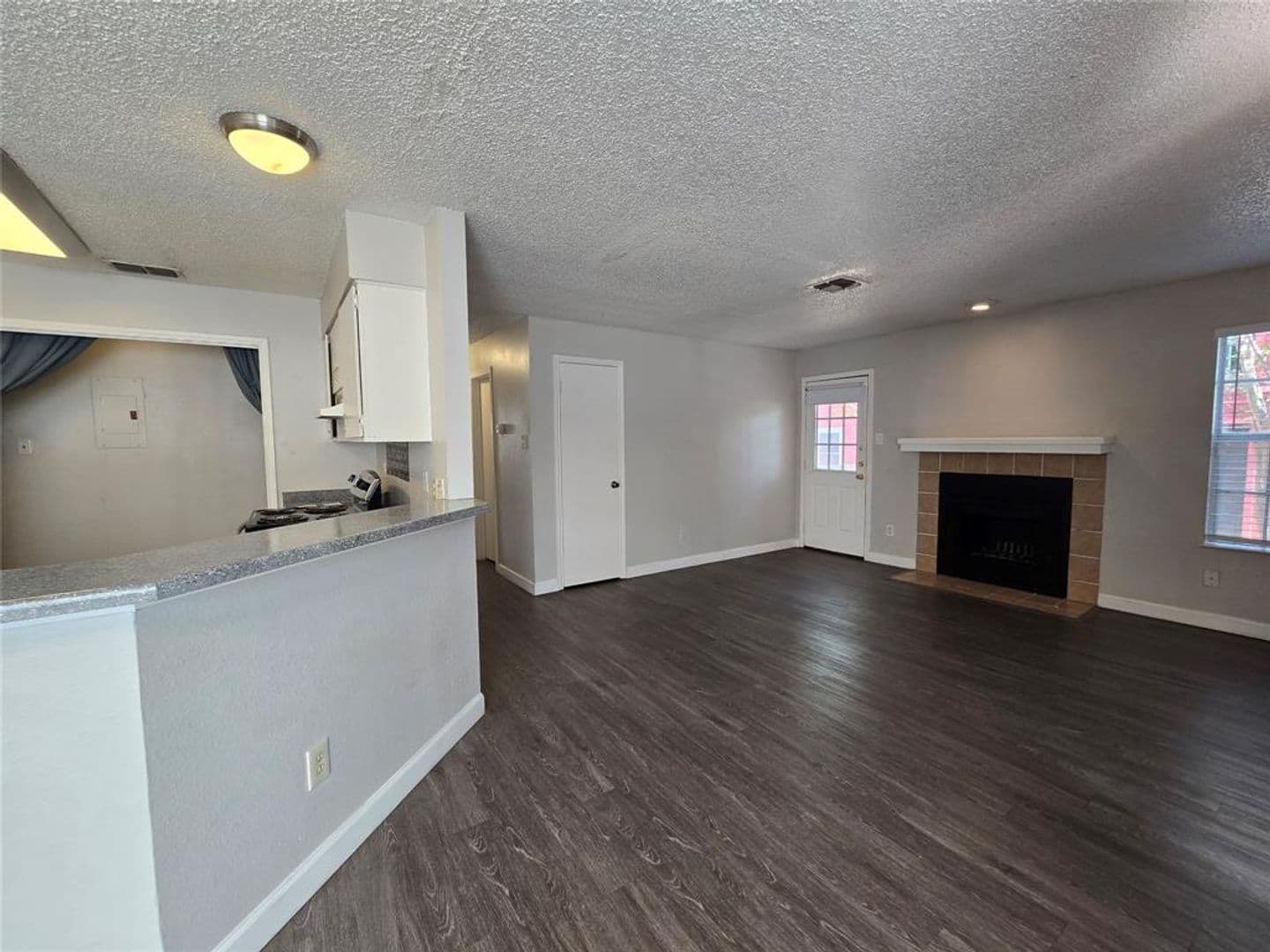 Austin Apartment: 4304 Duval Road Austin TX 78759 - Unit B