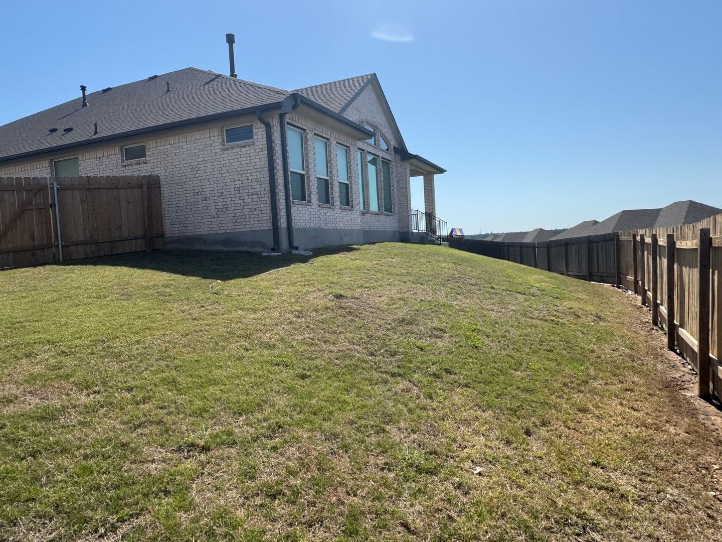 Georgetown House: 812 Karst Cv