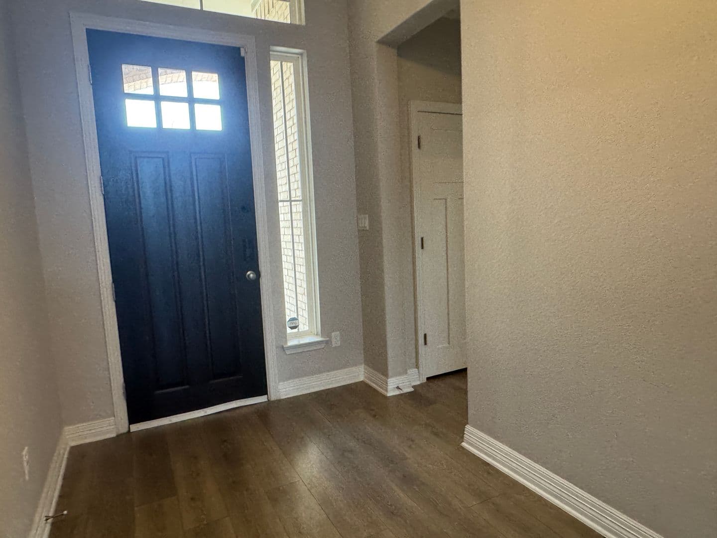 Georgetown House: 812 Karst Cv