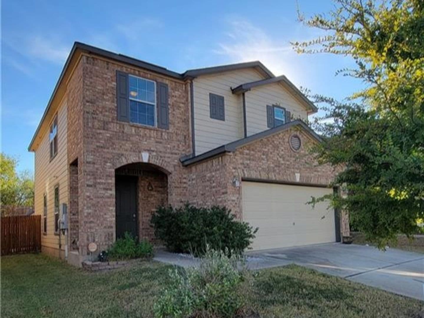 Austin House: 6805 Sunderland Trail