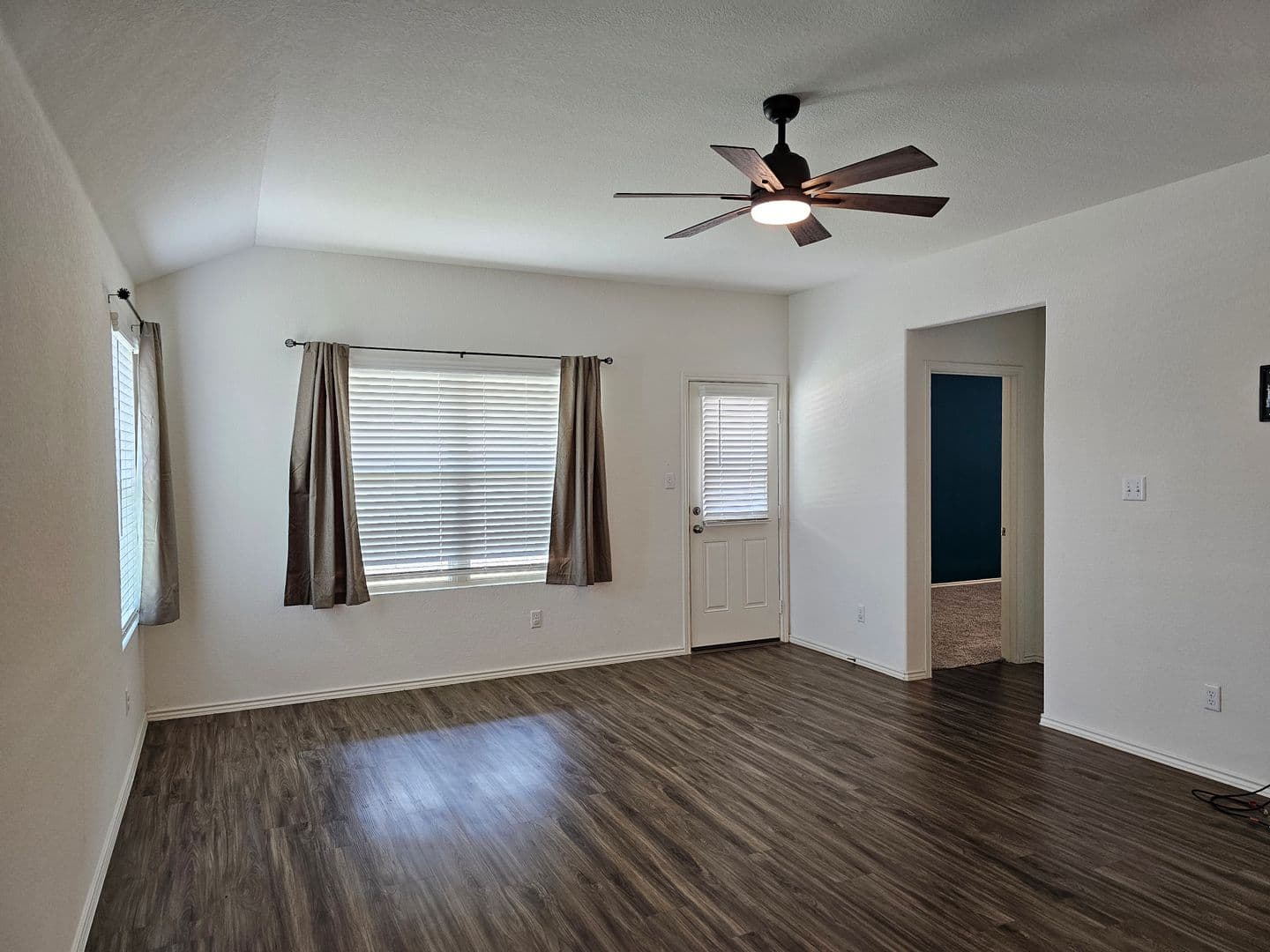 Pflugerville House: 21408 Bird Wing Dr