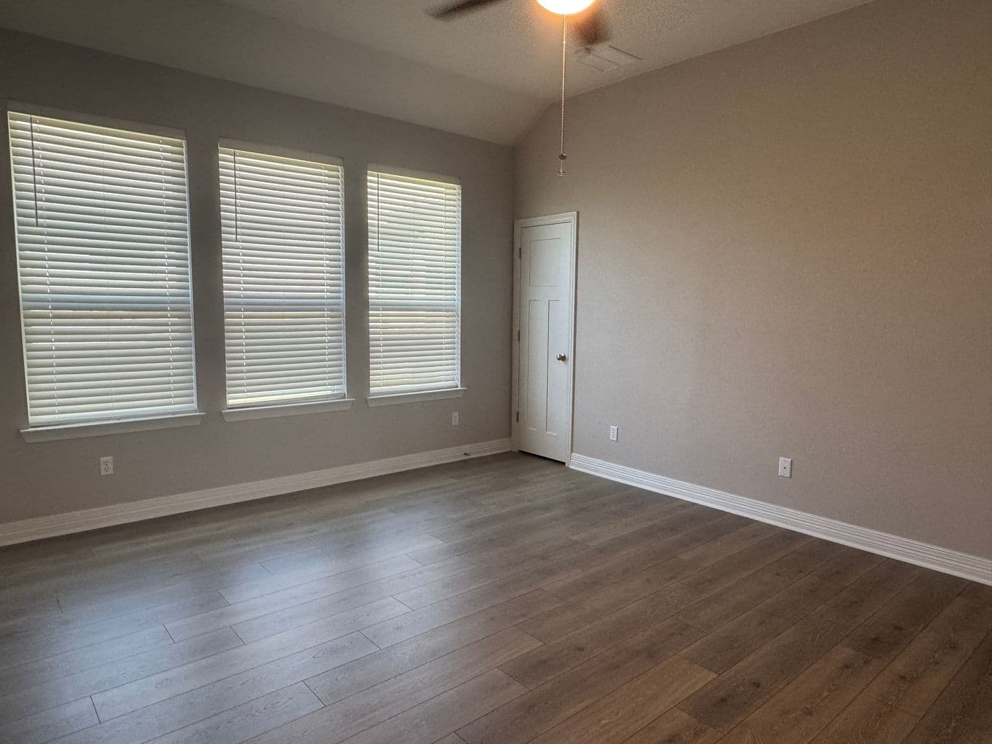 Georgetown House: 812 Karst Cv