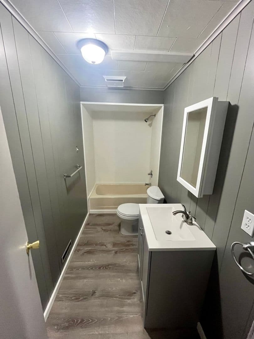 Binghamton Apartment: 12 Cypress st