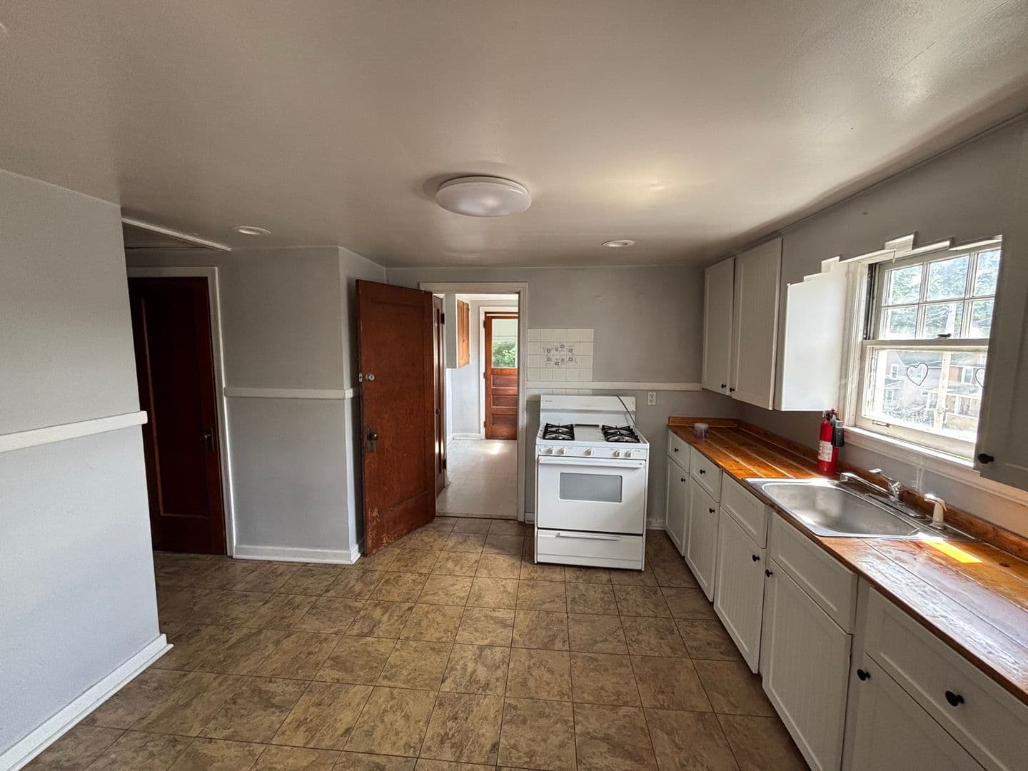 Johnson City Apartment: 23 New York Ave