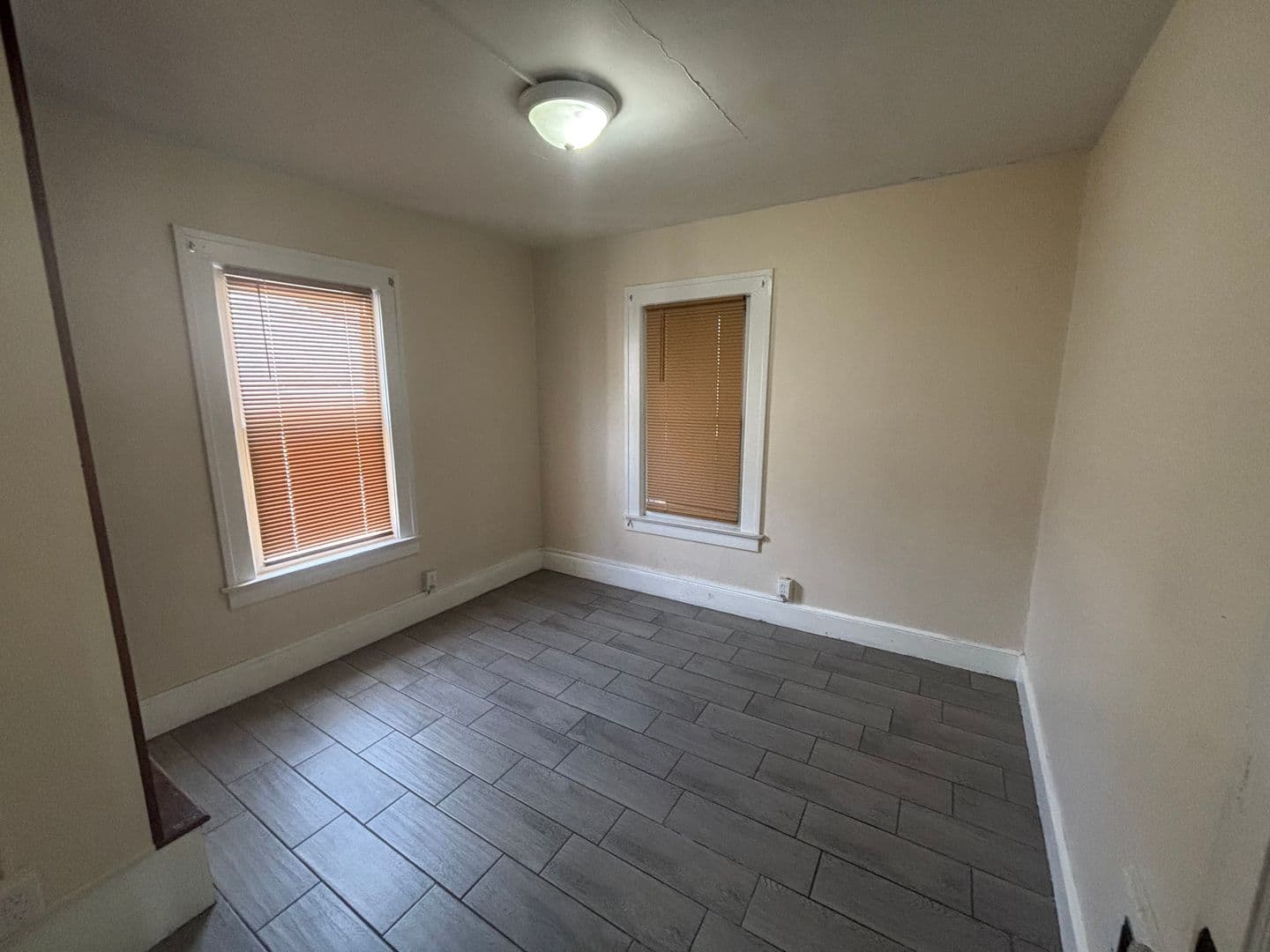 Johnson City Apartment: 72 Virginia Ave.