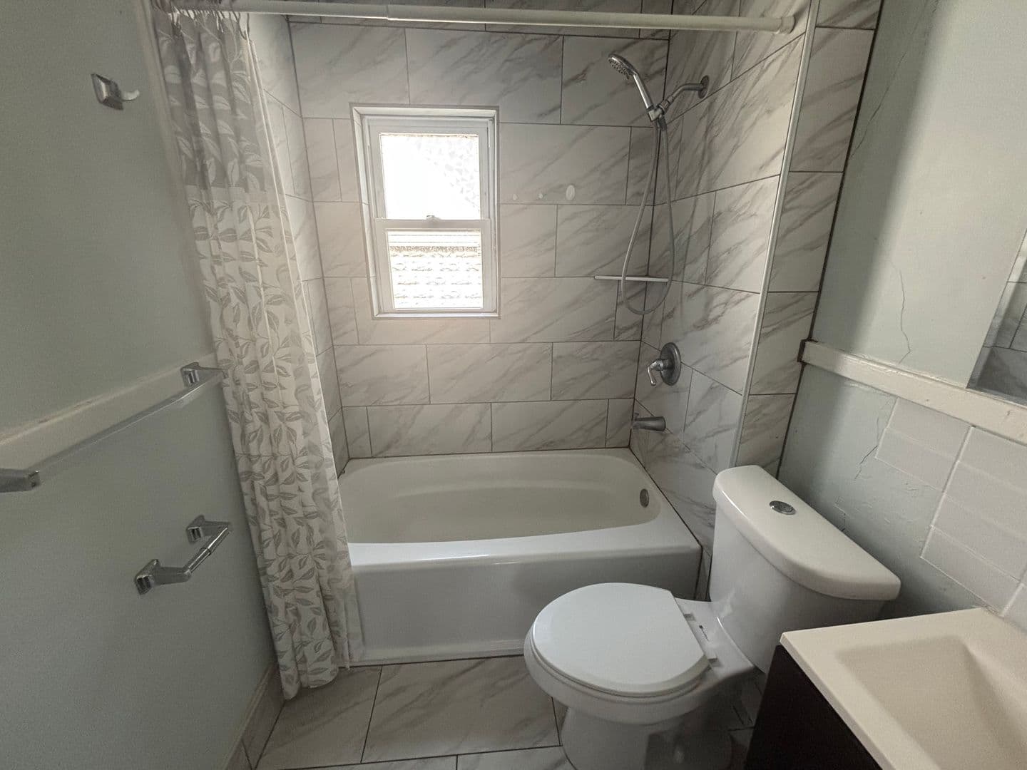 Johnson City Apartment: 72 Virginia Ave.