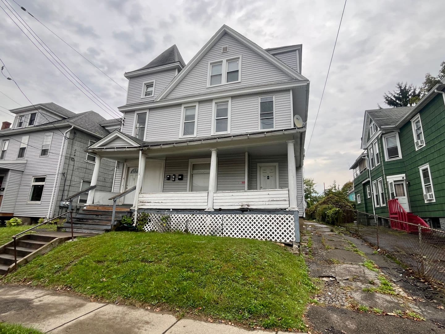 Binghamton Apartment: 136 Laurel ave