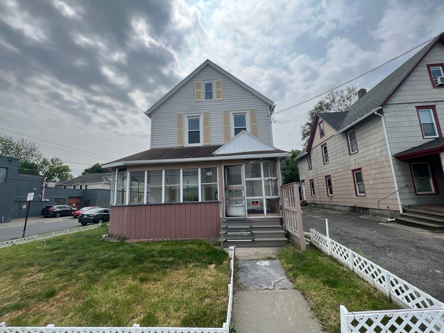 Johnson CIty Apartment: 234 Grand Ave.