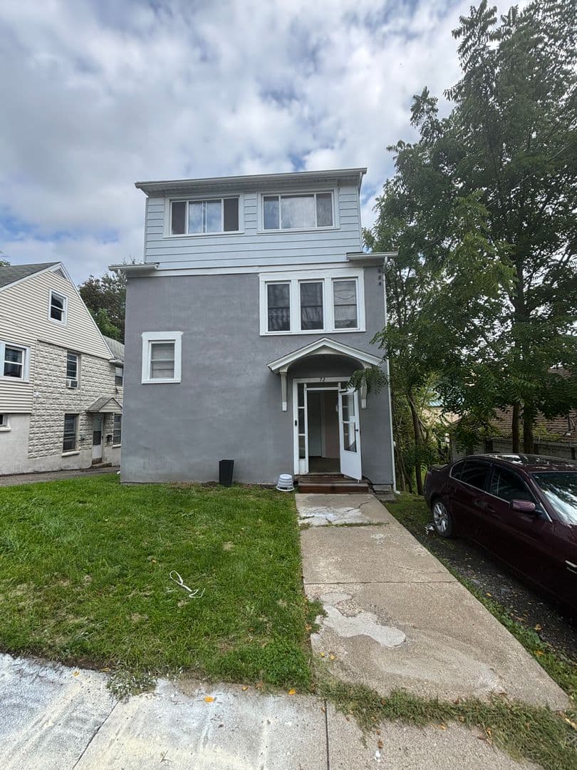 Johnson City Apartment: 72 Virginia Ave.