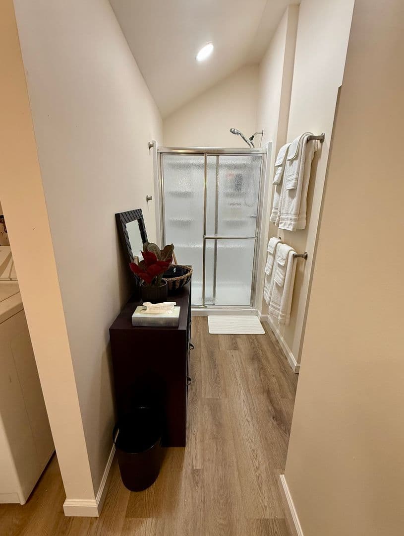 Binghamton Apartment: 138 Court st
