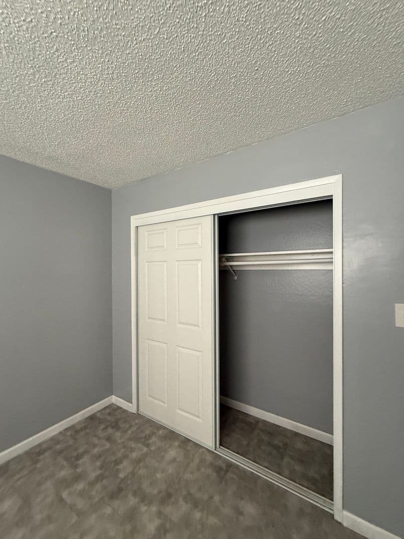 Sacramento Apartment: 701 Plaza Avenue