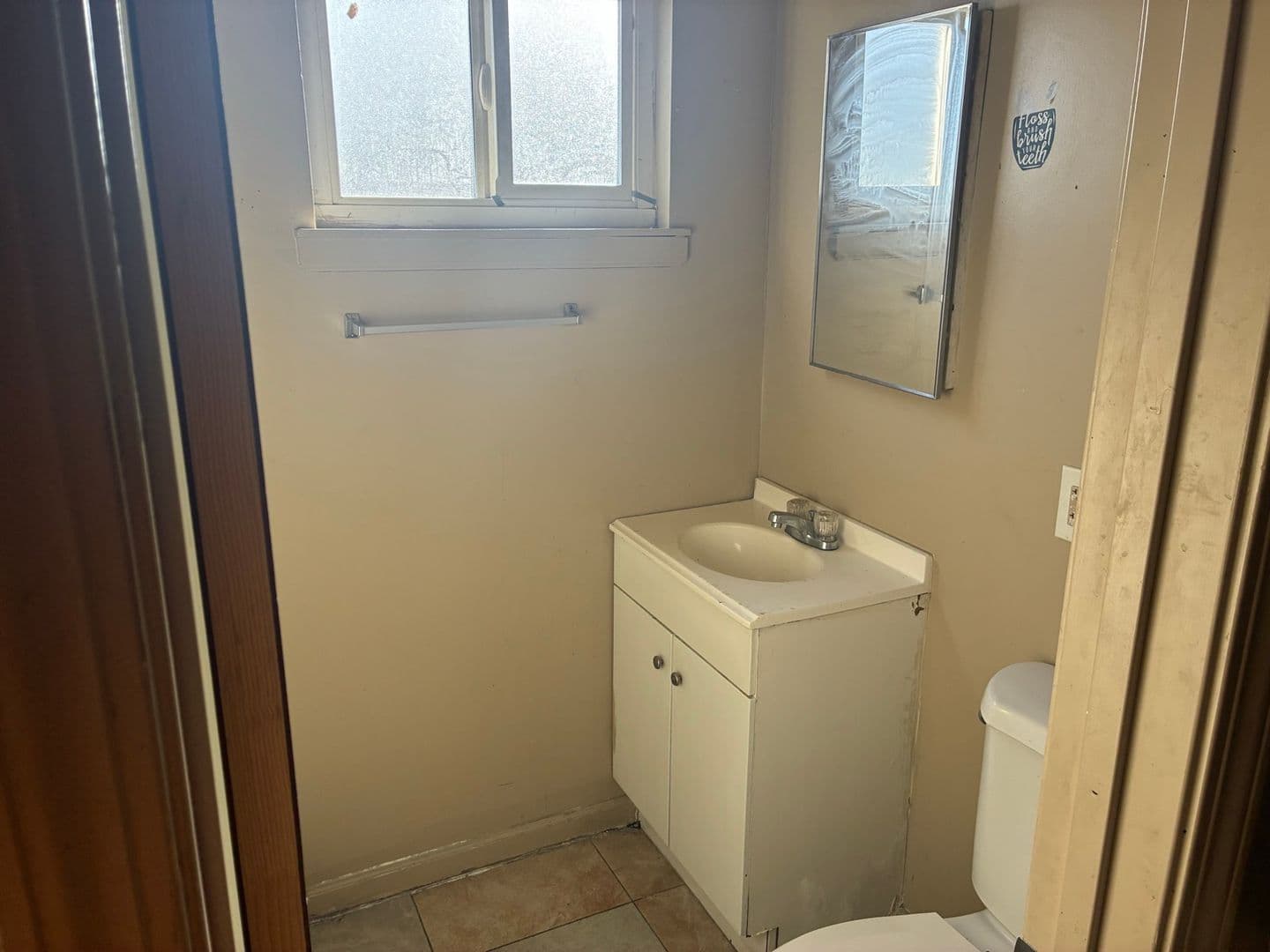 Sacramento Apartment: 618 Plaza Ave