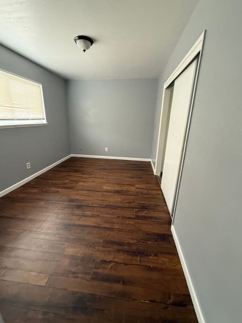 Sacramento Apartment: 618 Plaza Ave