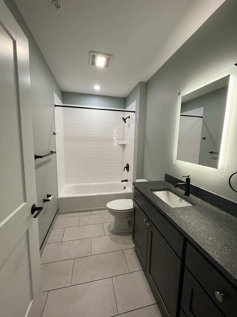 Utica Apartment: 239 Genesee Street
