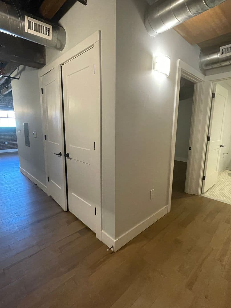 Utica Apartment: 119-137 Hotel Street - 207