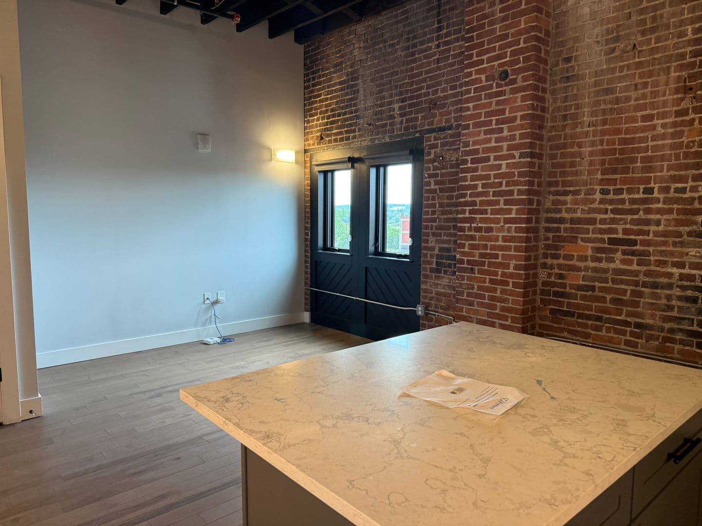 Utica Apartment: 119-137 Hotel Street - 102