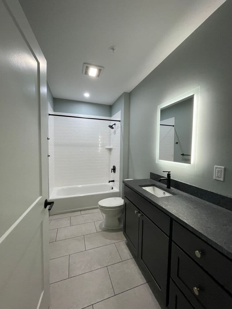 Utica Apartment: 239 Genesee Street