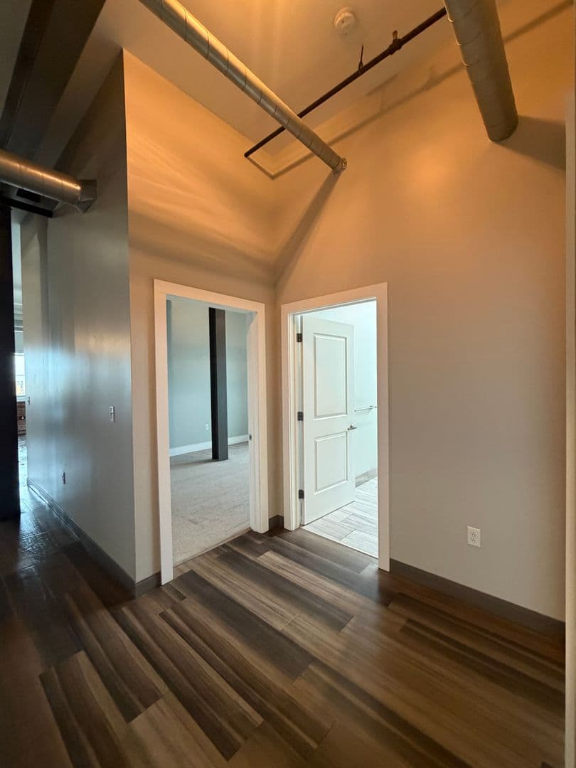 Syracuse Apartment: 102 West Division Street