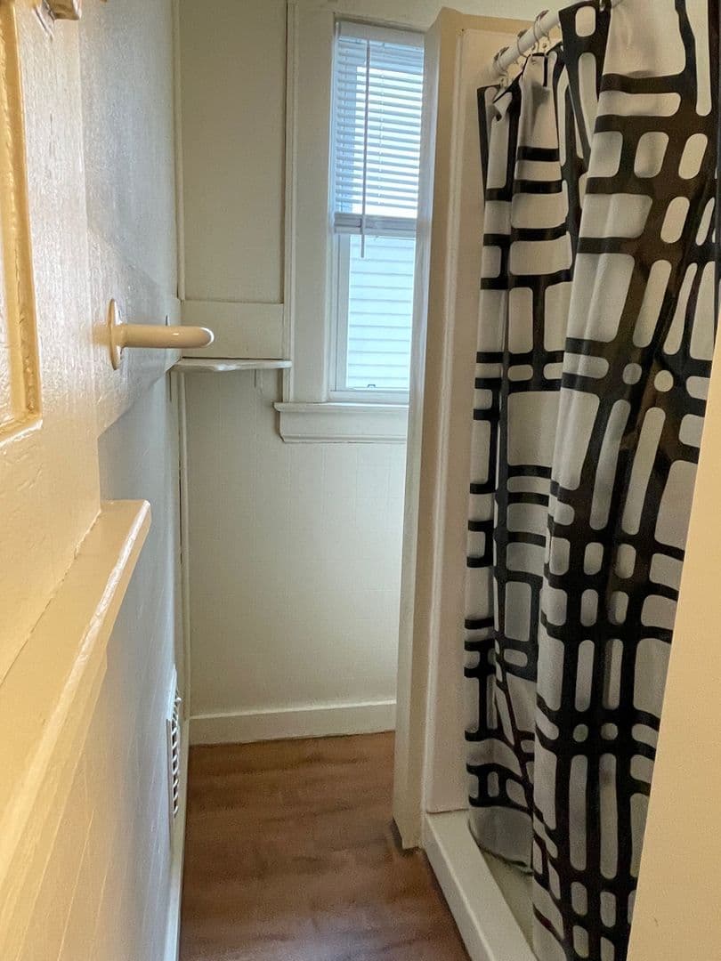 Syracuse Apartment: 106 Clarendon Street
