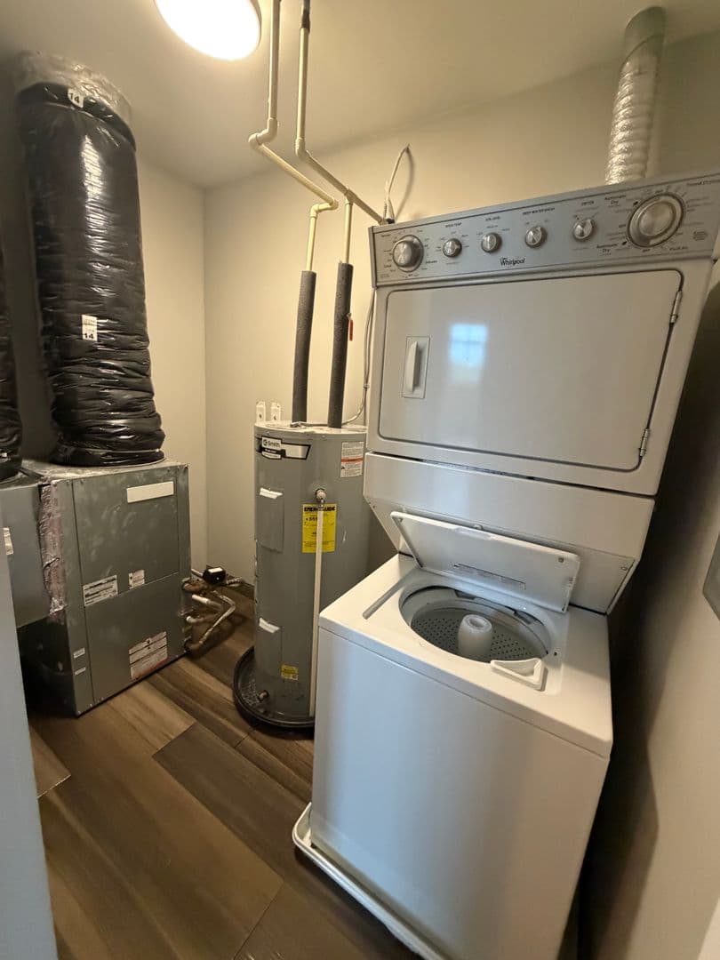 Syracuse Apartment: 102 West Division Street