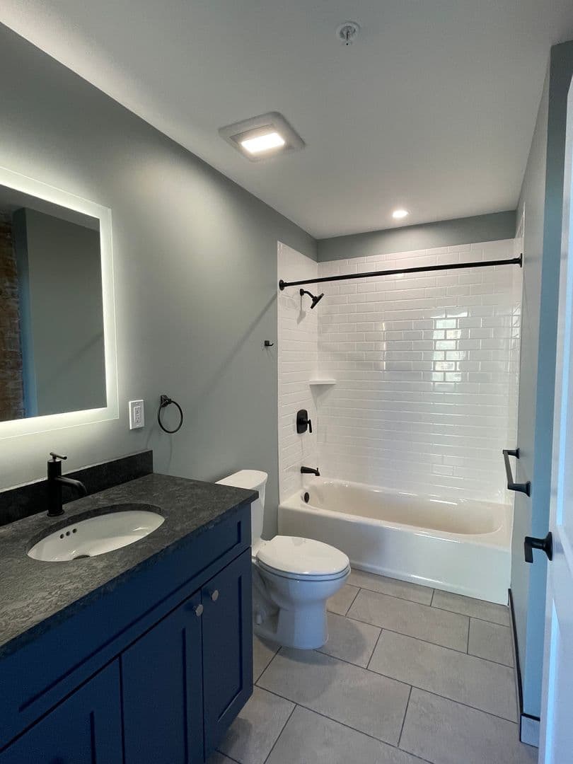 Utica Apartment: 239 Genesee Street
