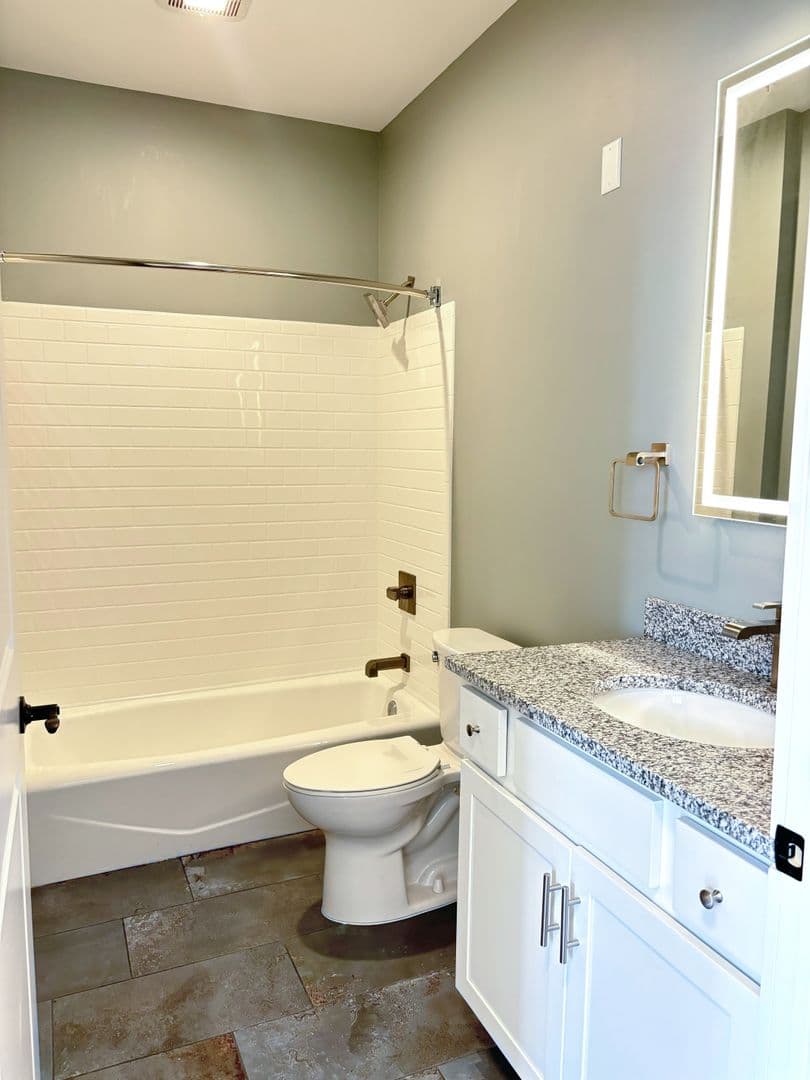 Utica Apartment: 600 State Street