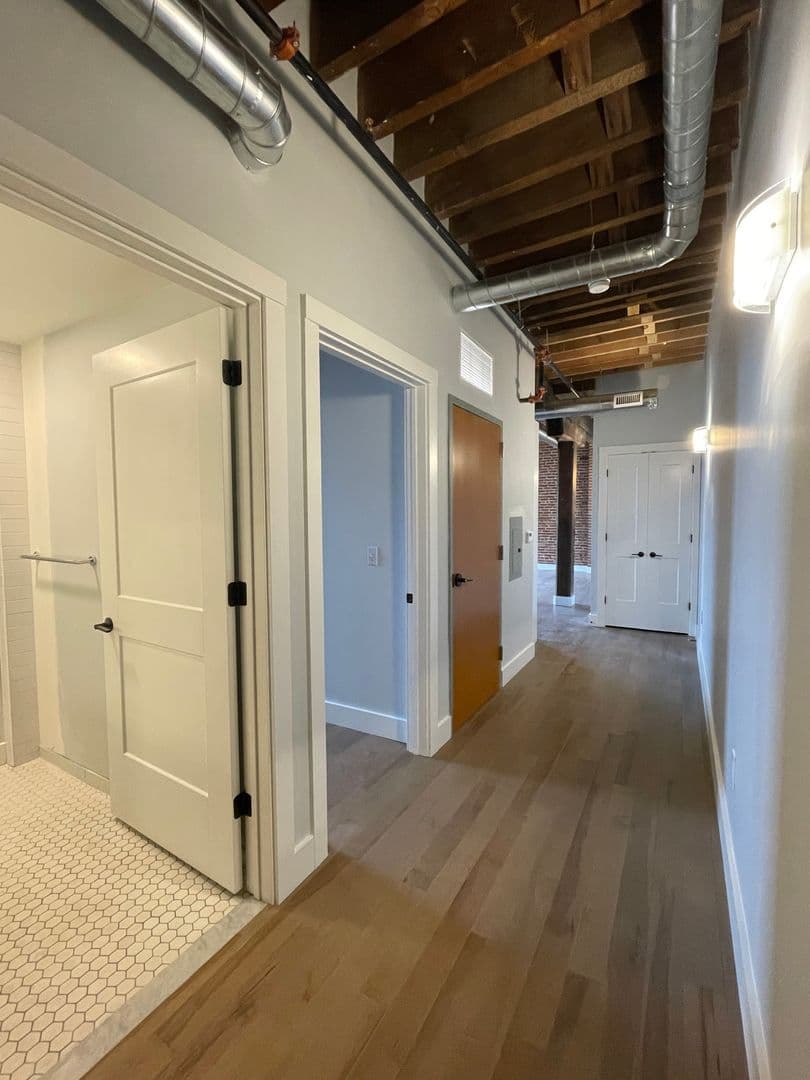 Utica Apartment: 119-137 Hotel Street - 301