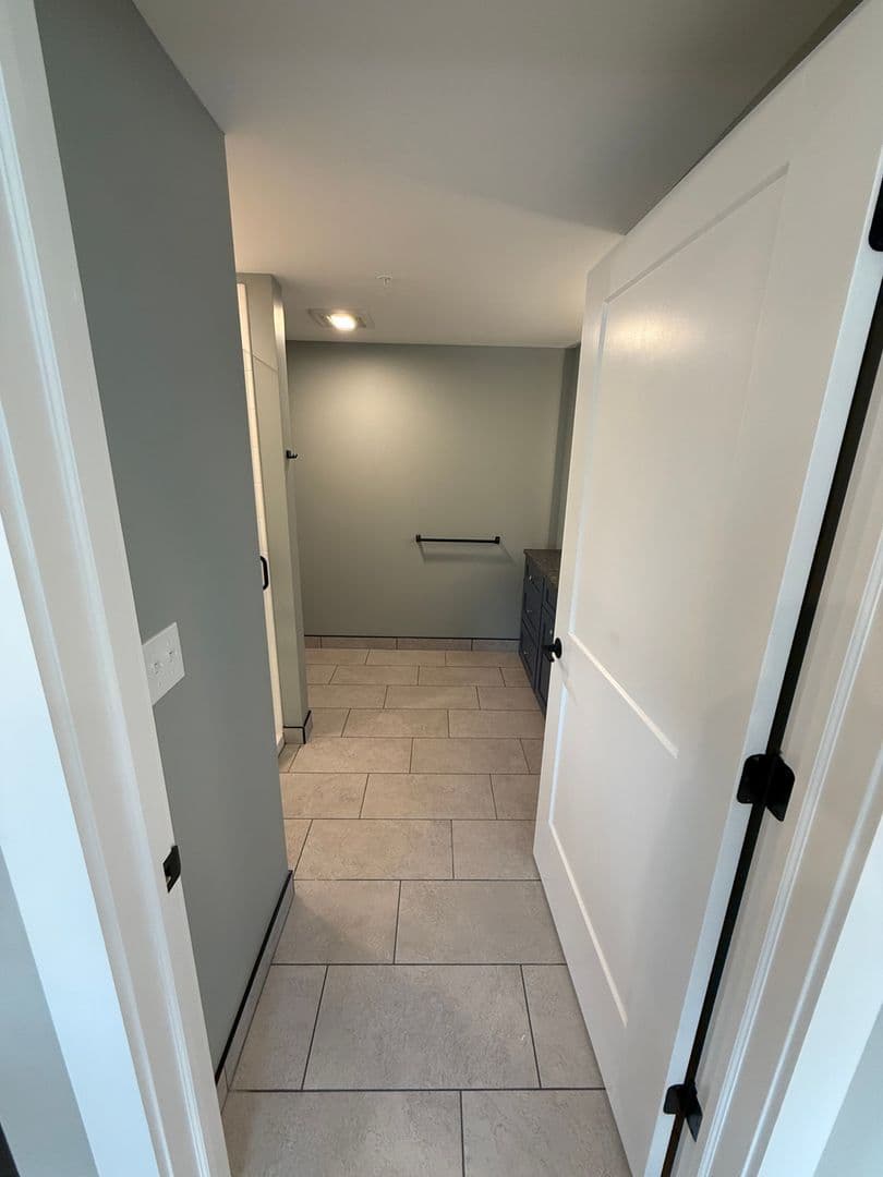 Utica Apartment: 239 Genesee Street