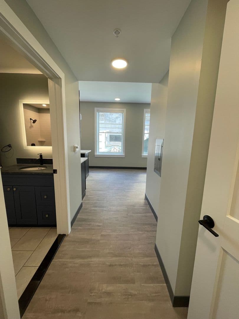 Utica Apartment: 239 Genesee Street