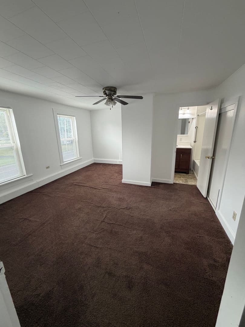 Cicero Apartment: 6395 Lakeshore Road