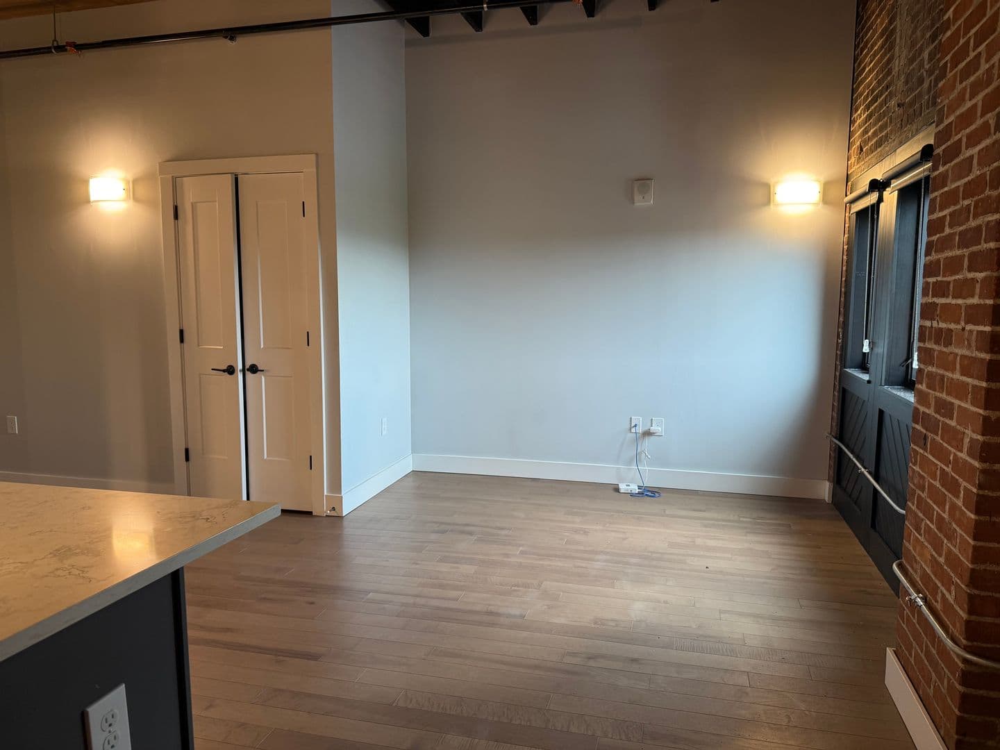 Utica Apartment: 119-137 Hotel Street - 102