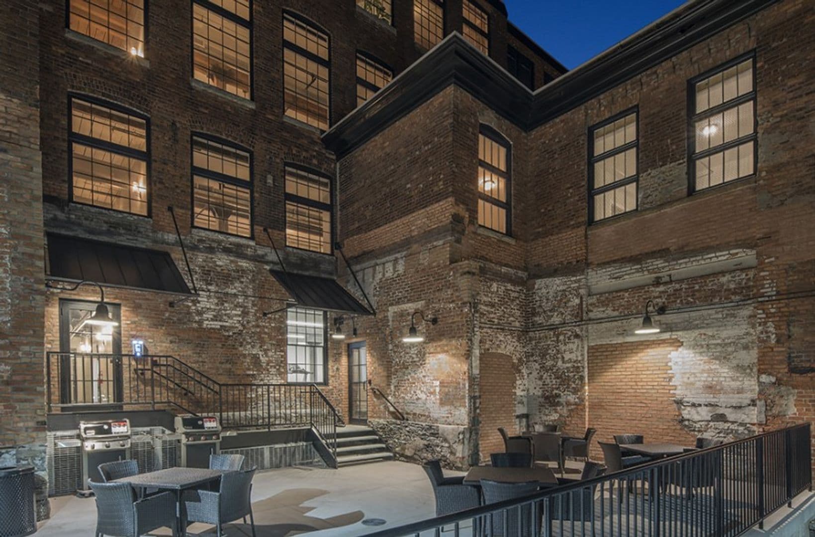 Syracuse Apartment: 102 West Division Street