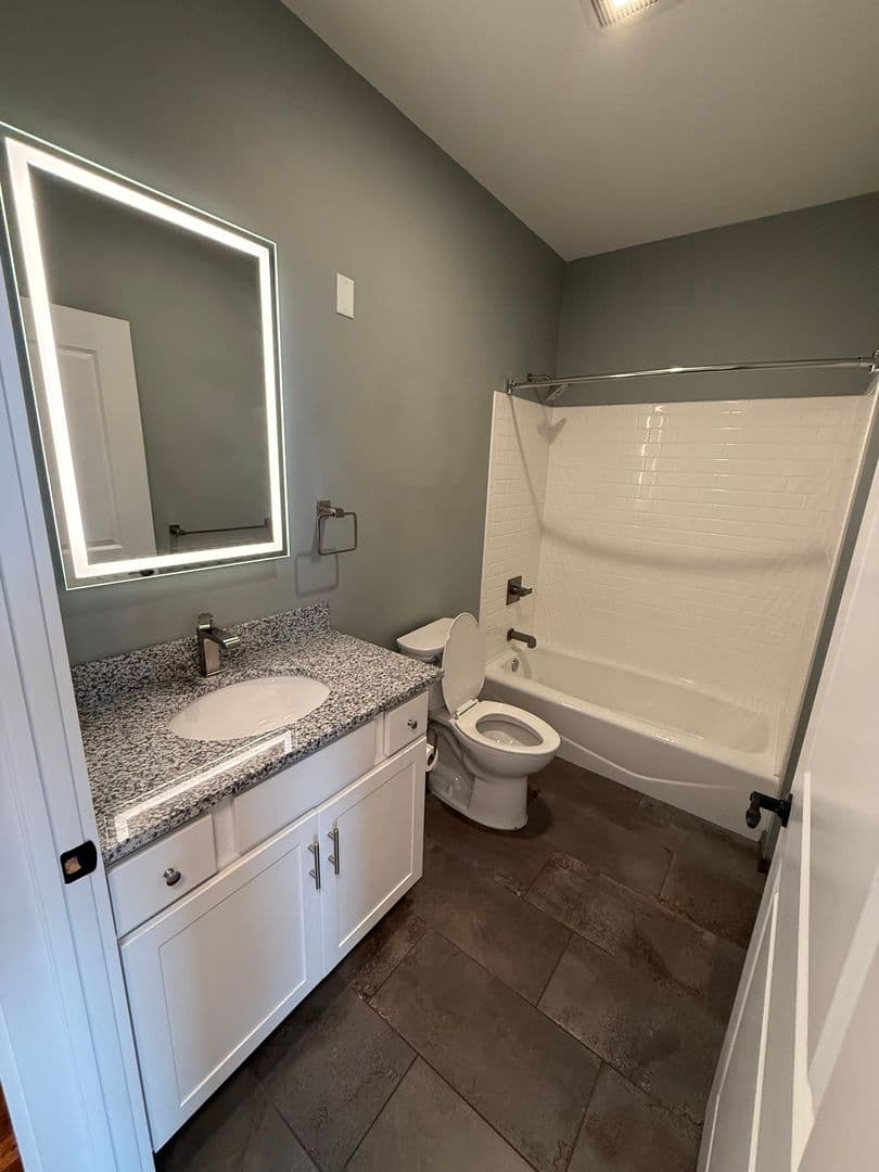 Utica Apartment: 600 State Street
