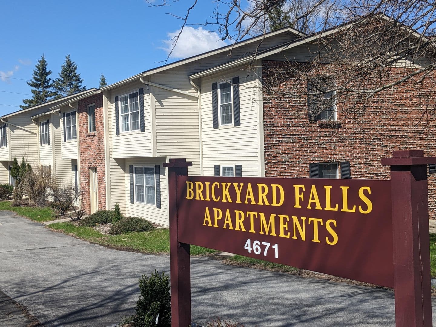 Manlius Apartment: 4671 Brickyard Falls Road
