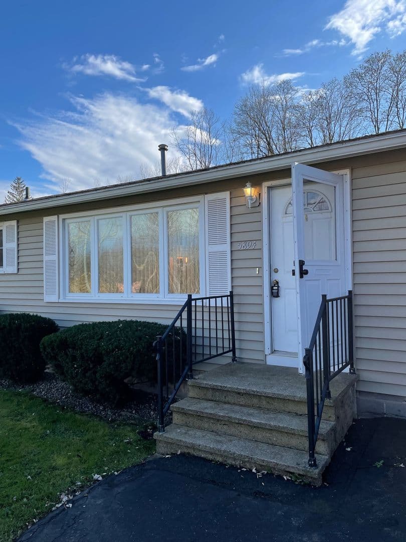 Brewerton House: 5894 McKinley Road