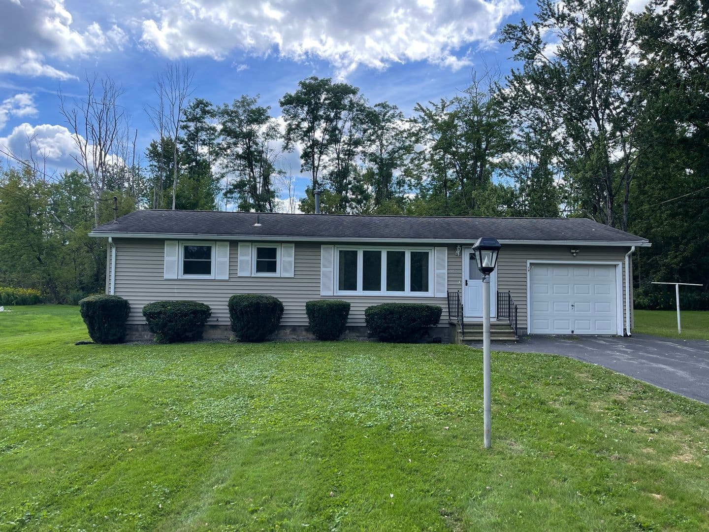 Brewerton House: 5894 McKinley Road