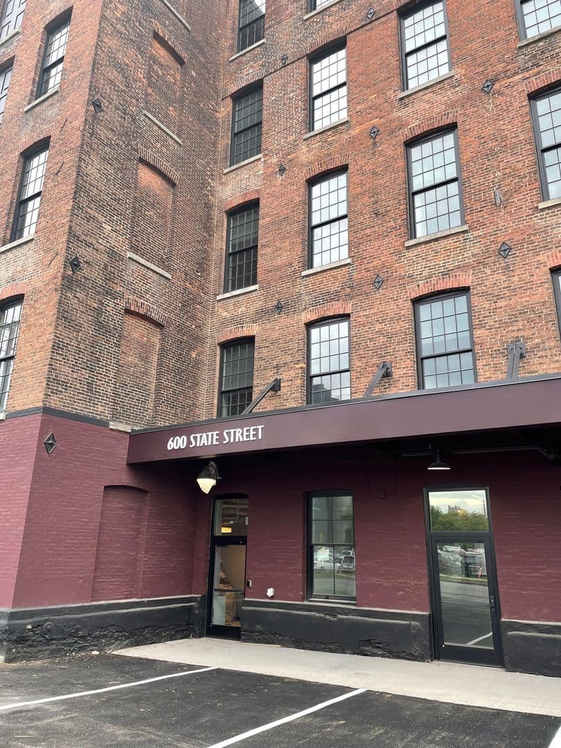 Utica Apartment: 600 State Street
