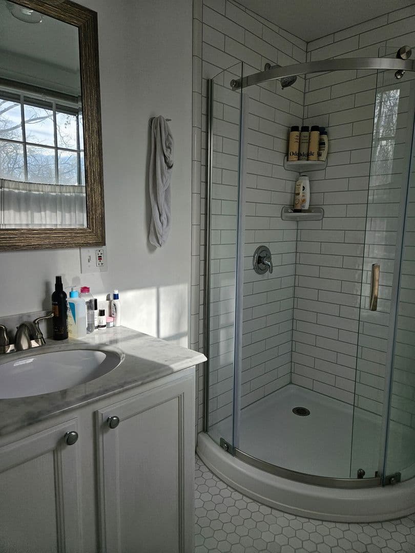 Fayetteville Apartment: 312 East Genesee Street