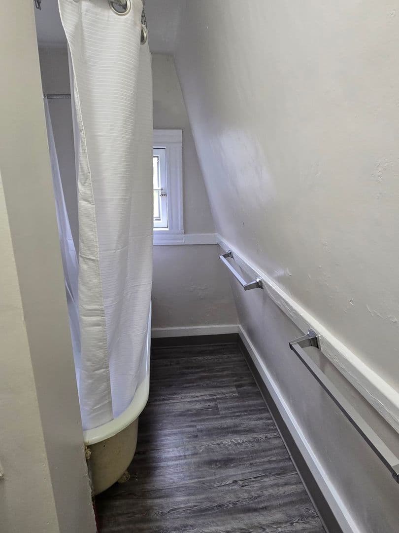 Syracuse Apartment: 519 S. Beech Street
