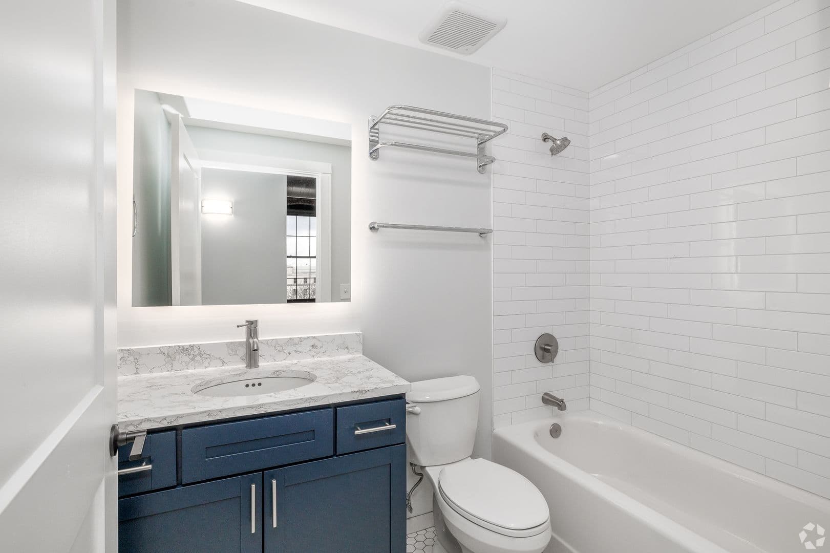 Utica Apartment: 119-137 Hotel Street - 209